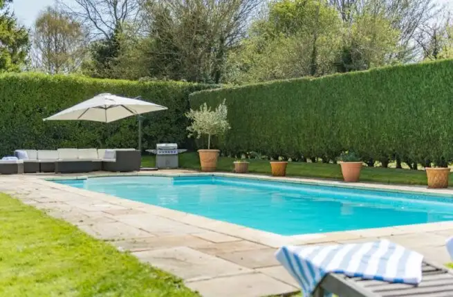 Holiday home with swimming pool in Kent