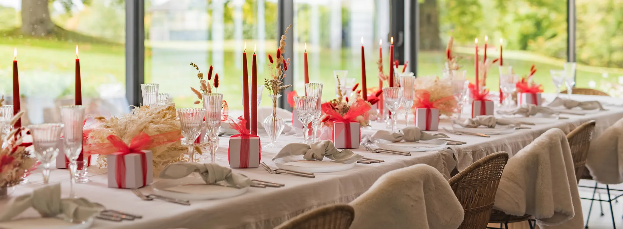 Dinner party table tablescaping in a holiday home