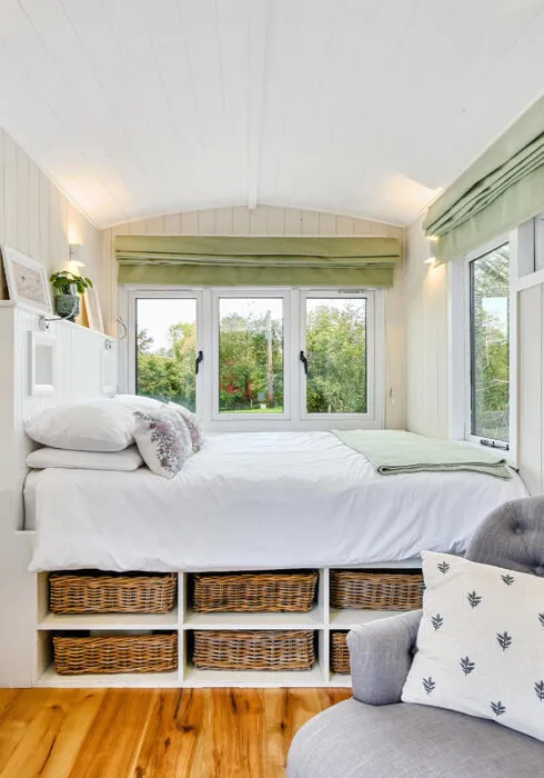 Badger Shepherds Hut | Bloom Stays