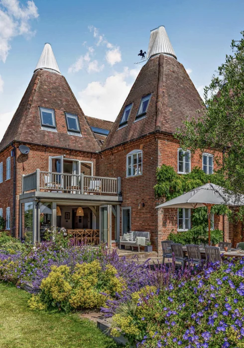 Bedgebury Oast, large holiday home in Kent