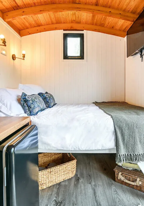 Deer Shepherds Hut | Bloom Stays