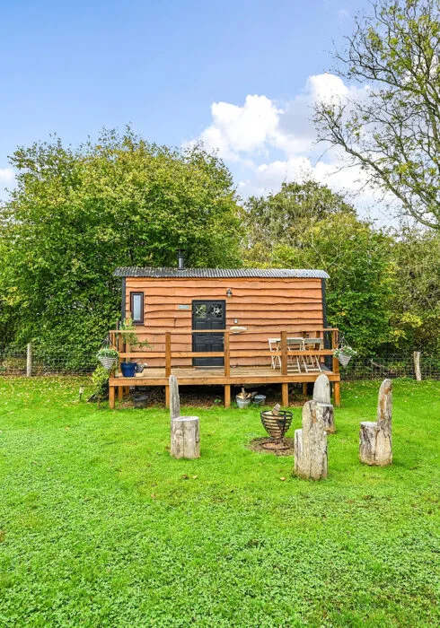 Stag Shepherds Hut | Bloom Stays