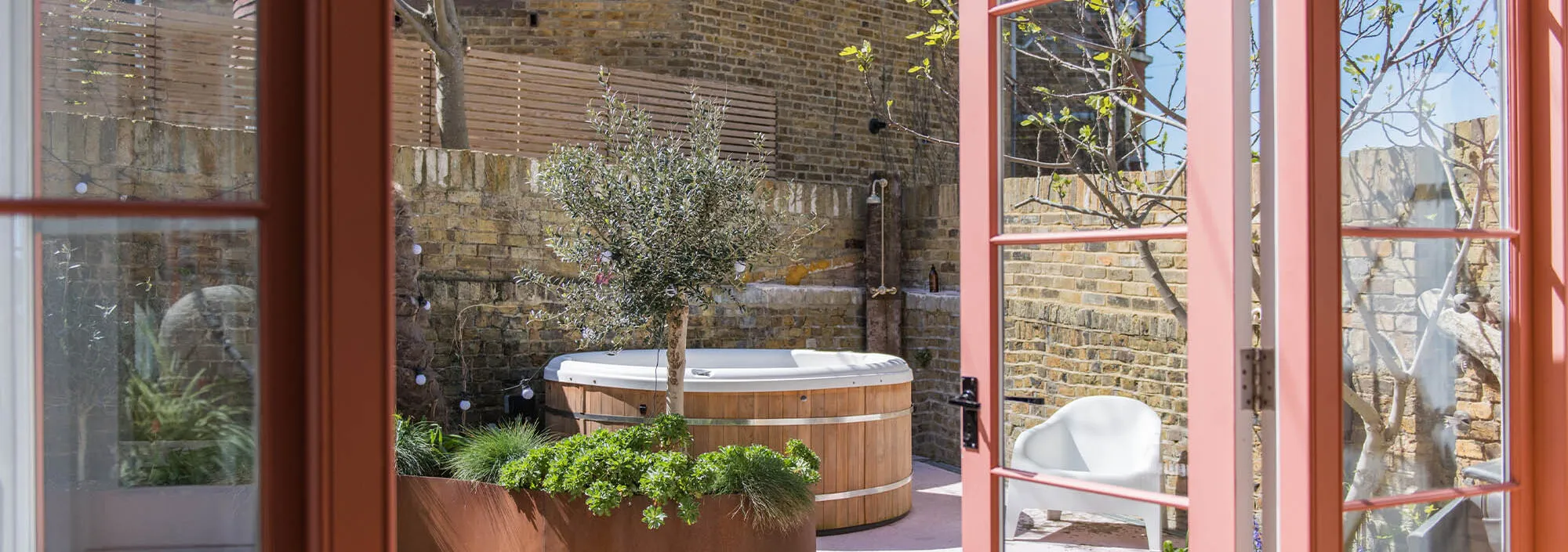 Margate Beach House Hot Tub