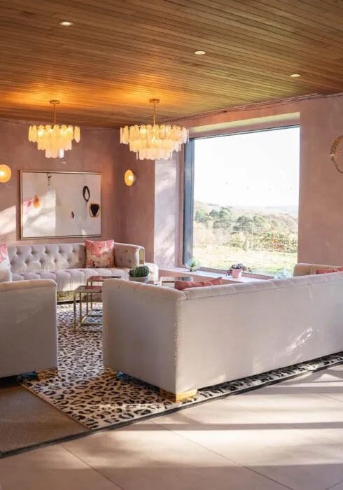 Springhill lounge, East Sussex holiday home | Bloom Stays