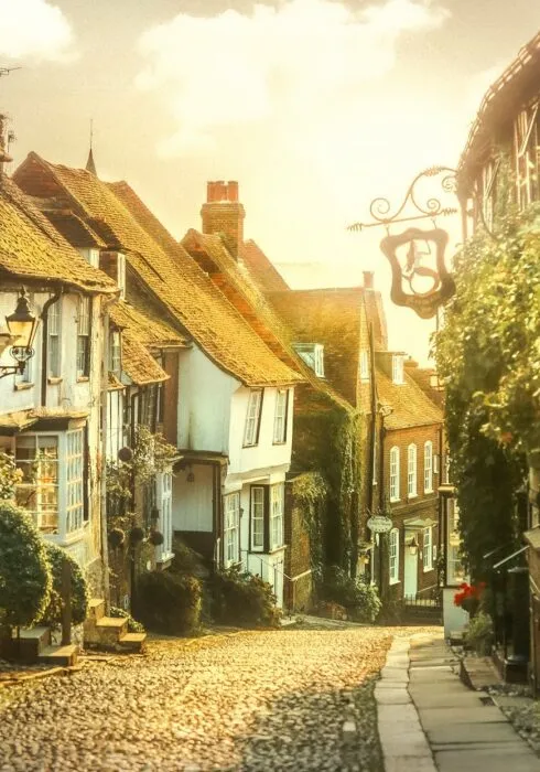Rye | UK Staycation Ideas | Bloom Stays, Credit Zoltan Tasi @ Unsplash