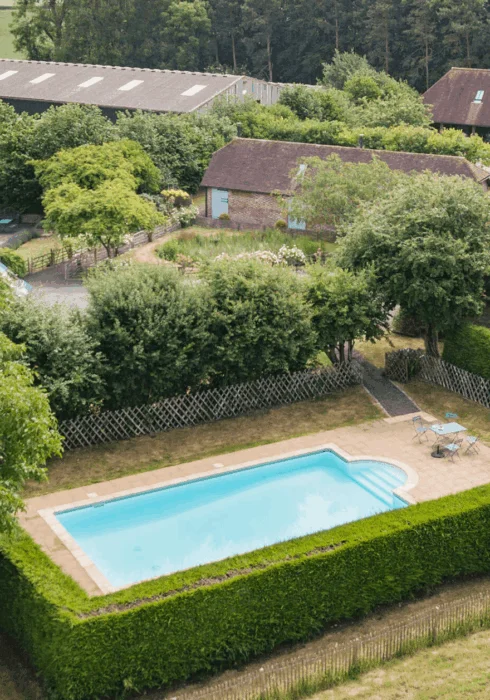 Great Higham Barn swimming pool – Holiday homes with pools – Bloom Stays