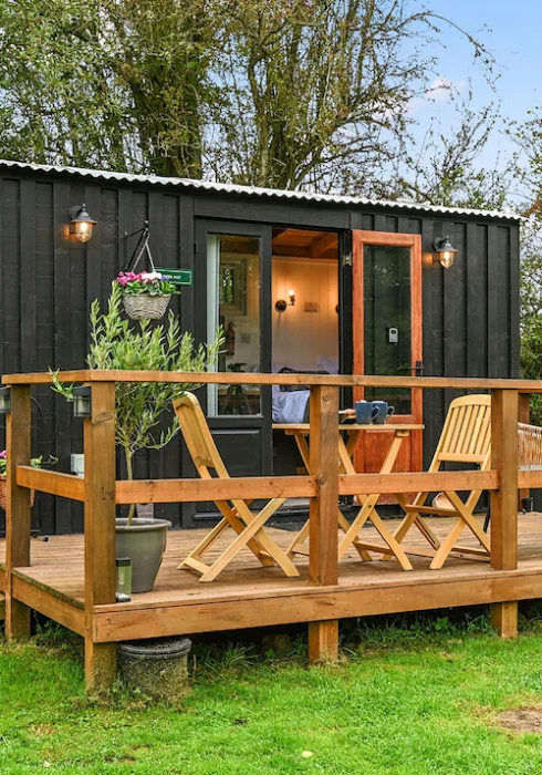 Deer Shepherds Hut, Hartfield | Holiday Homes at Bloom Stays