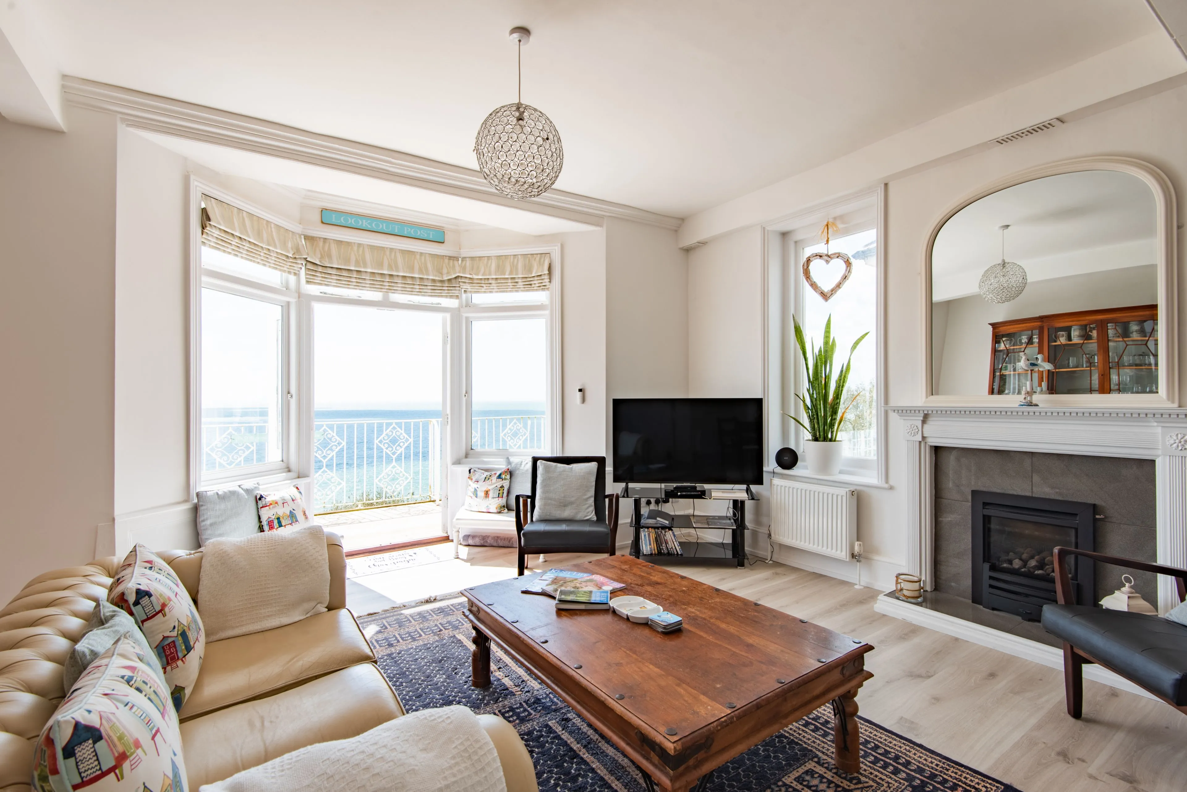 Seagulls Sandgate Kent Luxury Holiday Home - Bloom Stays